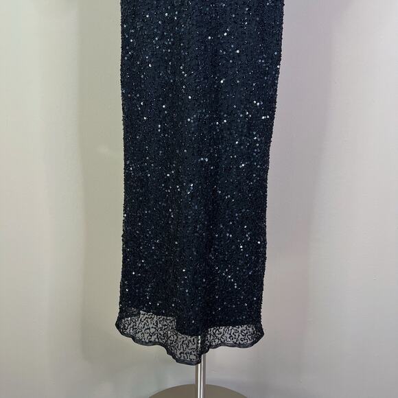 NEW Mac Duggal | Black Floral Long Sleeve High Neck Beaded Gown Formal Dress NWT - Picture 4 of 12